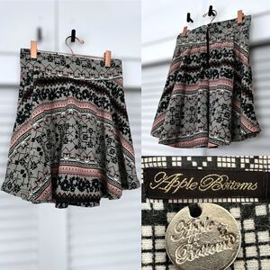Apple Bottoms Retro Skirt Size M